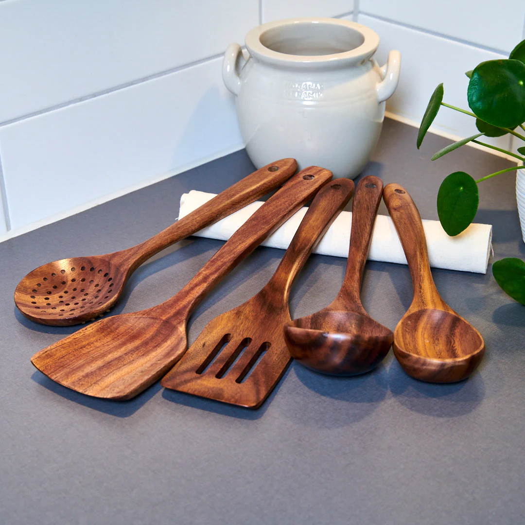 Küchenutensilien-Set aus Walnussholz (5-teilig)